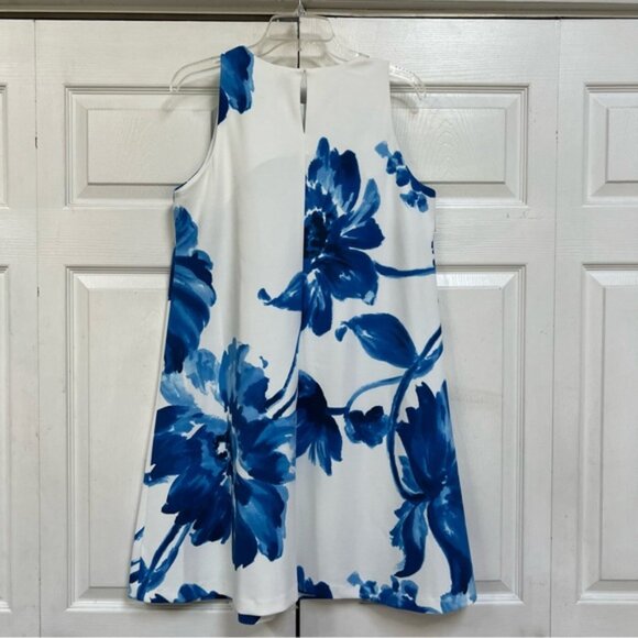 A-Line Blue and White Floral Swing Dress - Picture 9 of 13